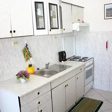 Ivan Orlic Apartman Vinisce